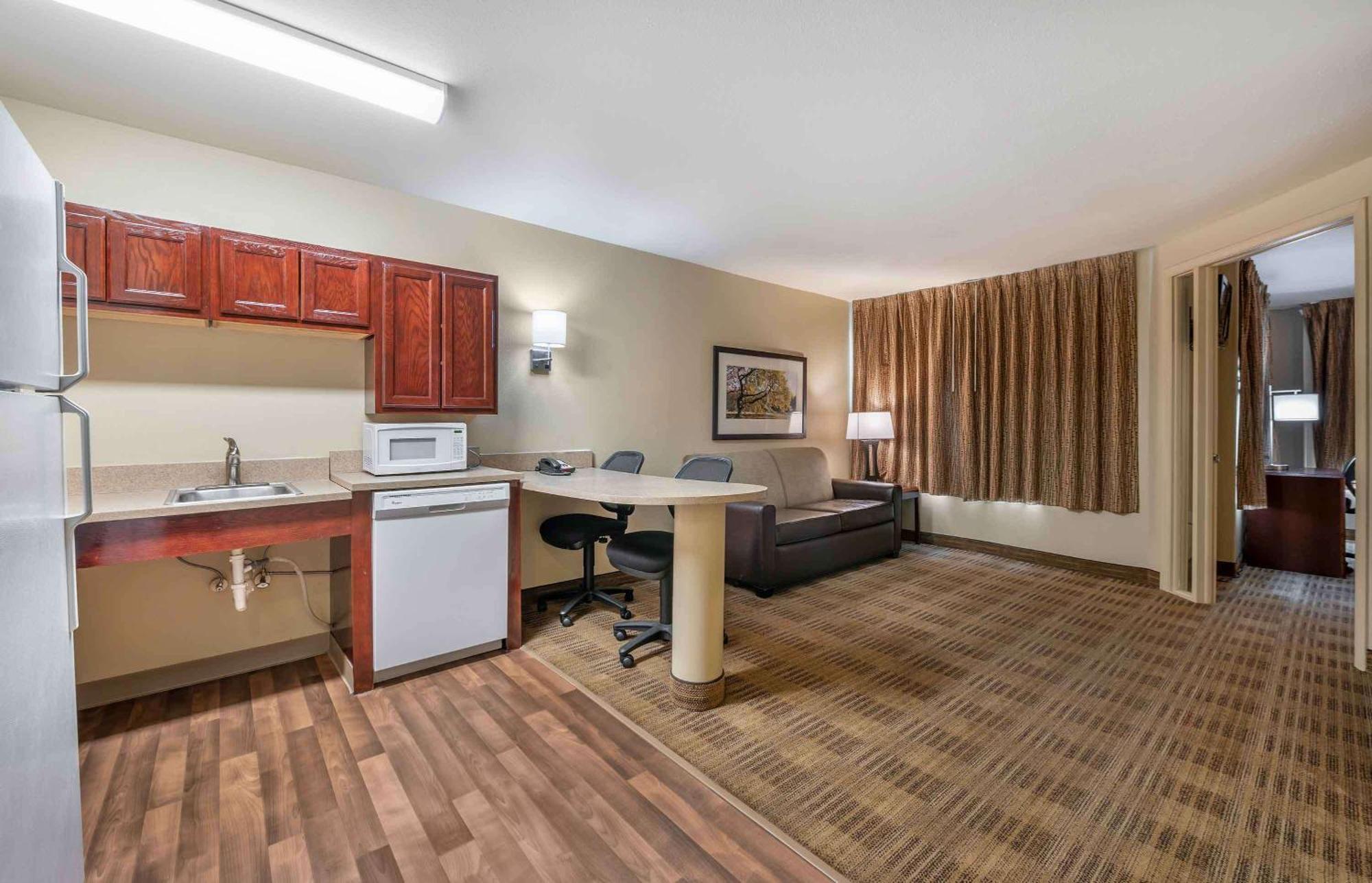 Extended Stay America Suites - Indianapolis - Northwest - I-465 מראה חיצוני תמונה